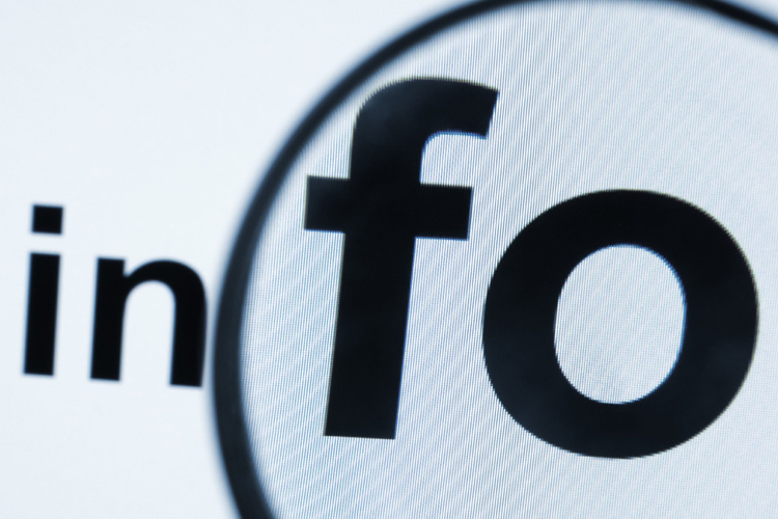 Słowo INFO pod lupą