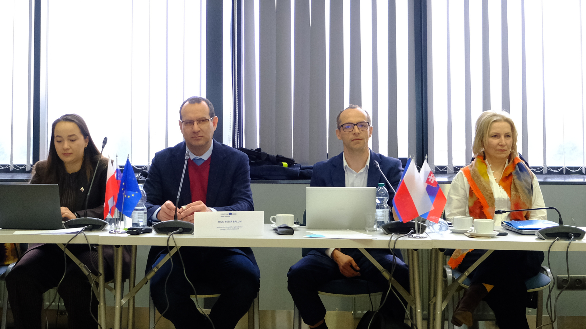 Od lewej Izabela Lacková, Peter Balun (przedstawiciele instytucji krajowej), Rafał Baliński i Iwona Brol (przedstawiciele instytucji zarządzającej)