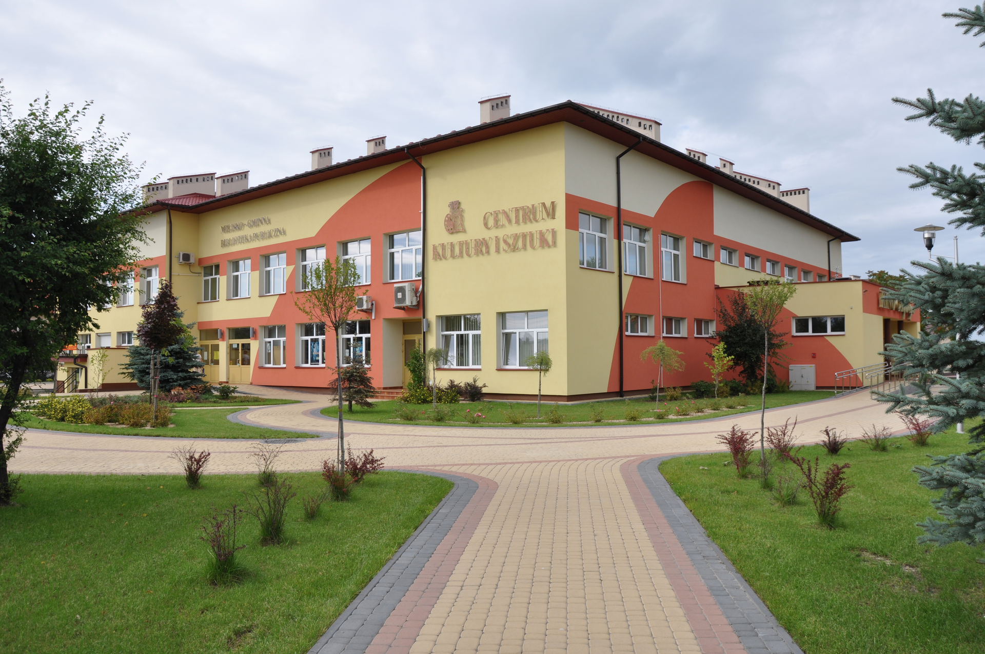 budynek centrum kultury w połańcu