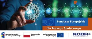 Na ilustracji widoczna dłoń trzymająca stylizowane, cyfrowe koło zębate, połączone z wizualizacją sieci danych i punktów świetlnych. W tle utrzymana w tonacji niebiesko-zielonej grafika technologiczna